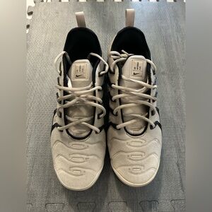 Nike Air Vapormax Plus White Black Men’s Size 12. Good Condition